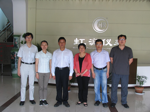 上海理工大學(xué)領(lǐng)導(dǎo)、教授一行考察虹潤公司