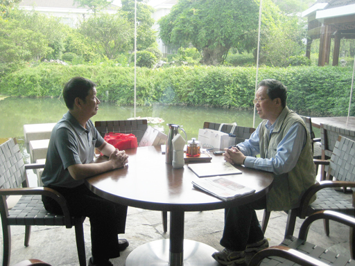 虹潤公司董事長林善平對(duì)菲尼克斯中國公司總裁李慕松先生進(jìn)行拜訪學(xué)習(xí)