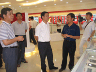 南平市委副書記黃福清、市委常委統(tǒng)戰(zhàn)部部長黃健平一行視察虹潤公司