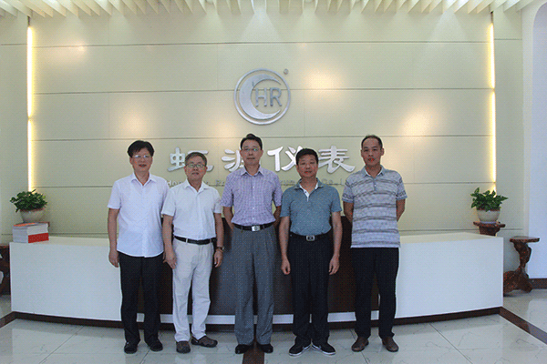 中國人民解放軍陸軍研究院郭廣生將軍蒞臨虹潤公司指導(dǎo)